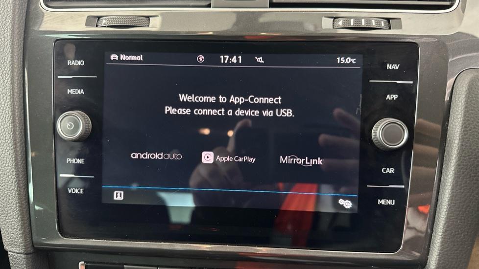 Apple Car Play