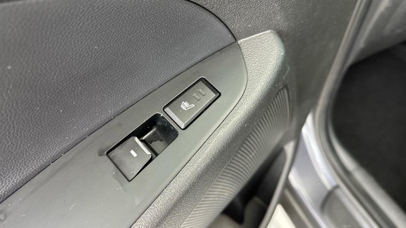 Rear heated seats 