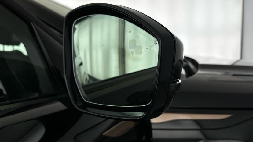 Blind spot monitoring system 