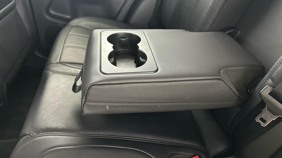 Rear Armrest/ Cup Holder