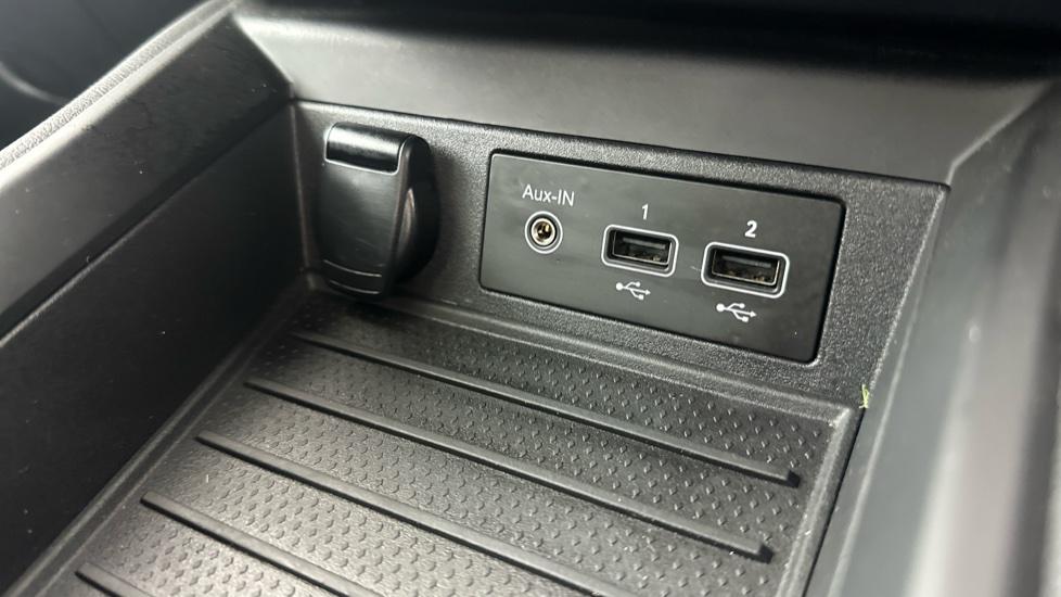 USB/Aux connection 