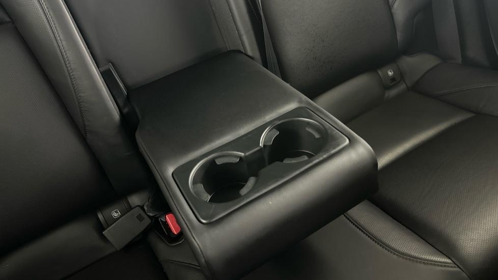 Rear Armrest/ Cup Holder