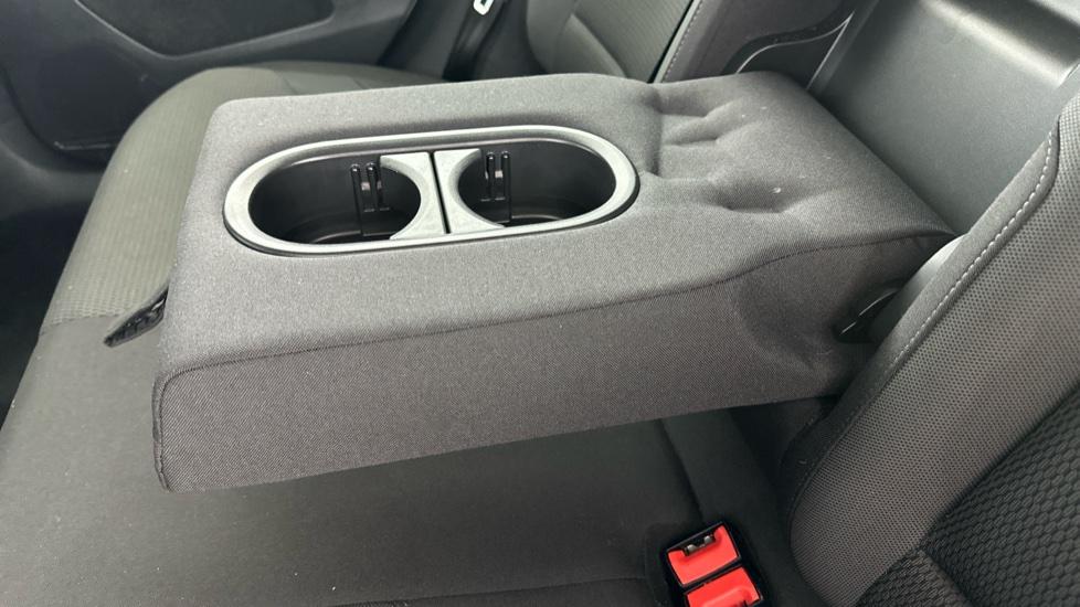 Rear Armrest/ Cup Holder