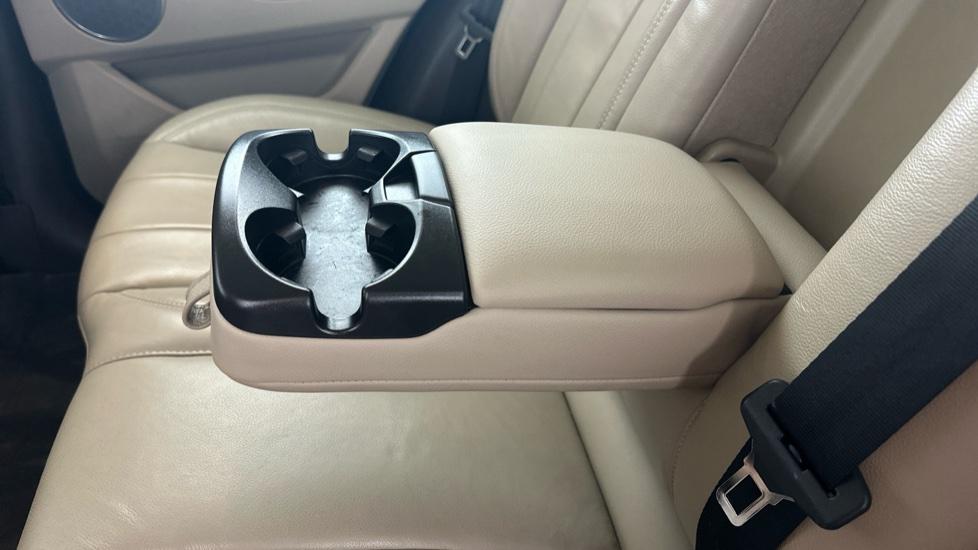 Rear Armrest/ Cup Holder