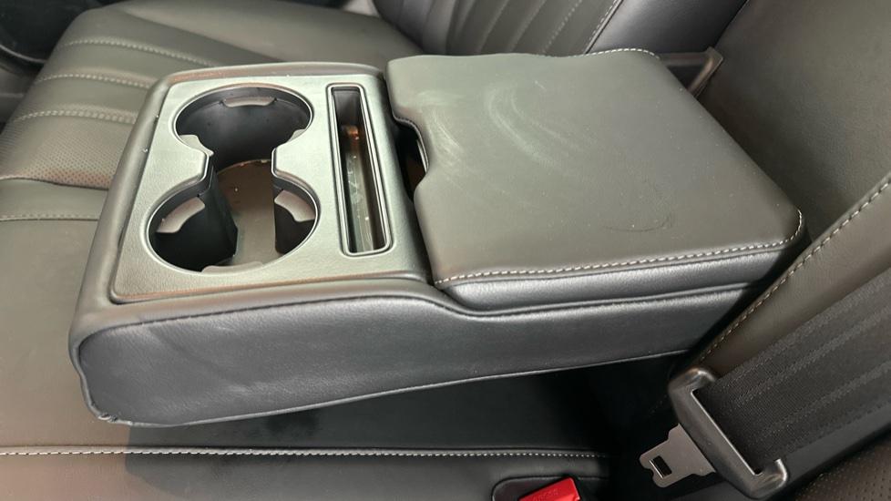 Rear Armrest/ Cup Holder