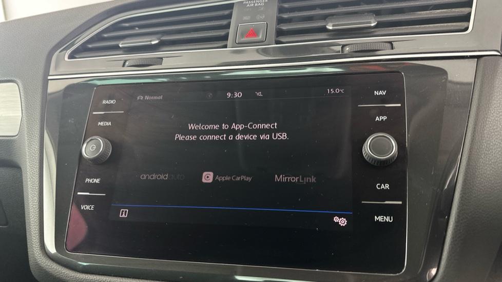 Apple Car Play