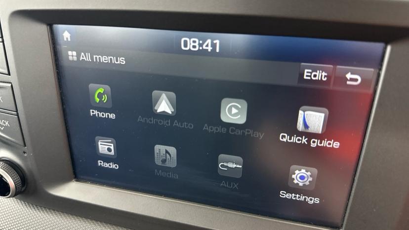 Apple Car Play & Android Auto