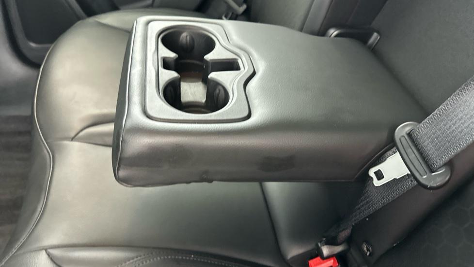 Rear Armrest/ Cup Holder