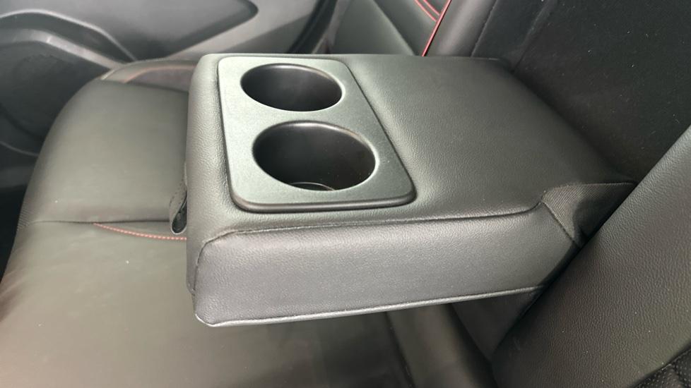 Rear Armrest/ Cup Holder