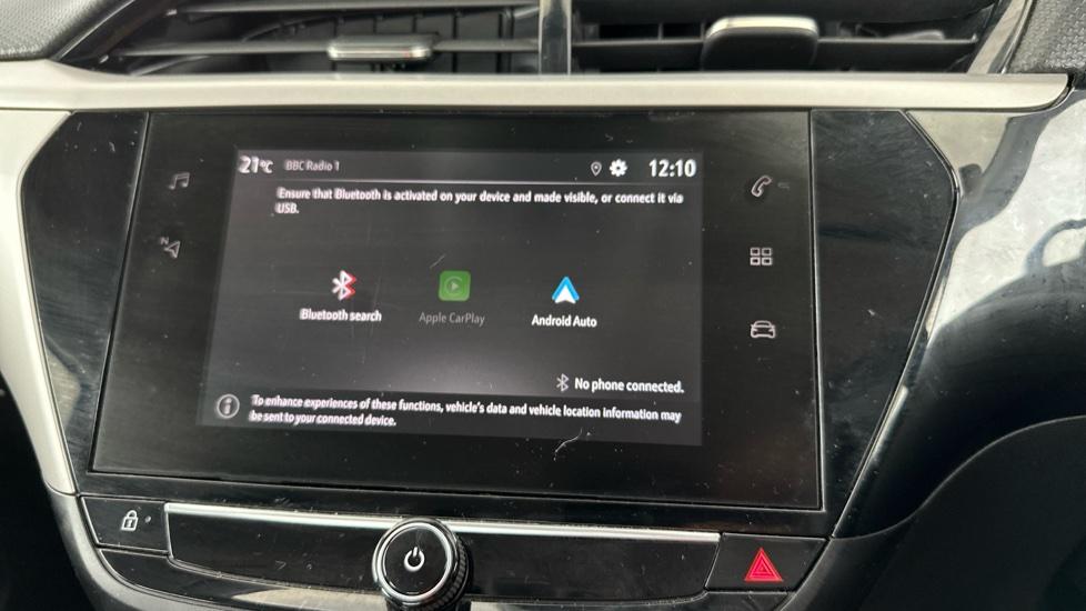 Apple Car Play & Android Auto