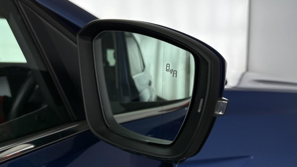 Blind spot monitoring system 