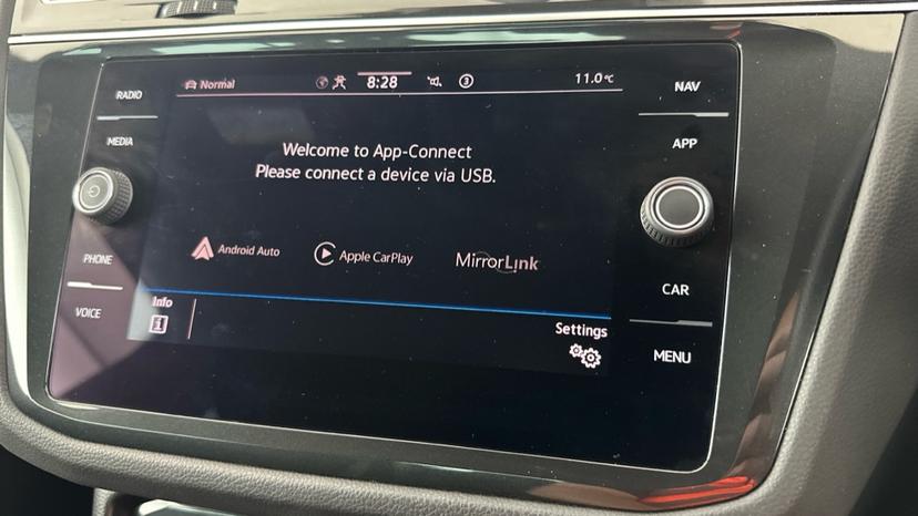 Apple Car Play & Android Auto