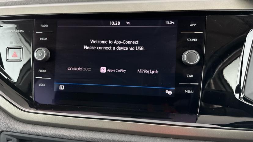 Apple Car Play & Android Auto