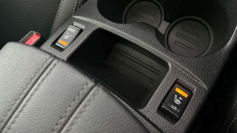 Heated / Cooling Seats 