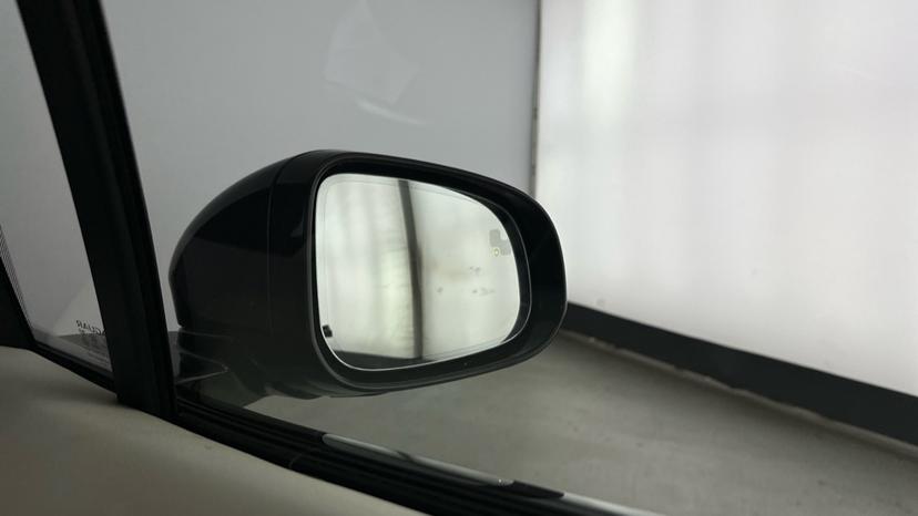 Blind spot monitoring system 