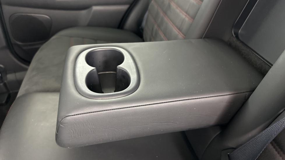 Rear Armrest/ Cup Holder