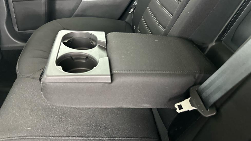 Rear Armrest/ Cup Holder