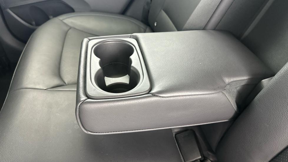 Rear Armrest/ Cup Holder