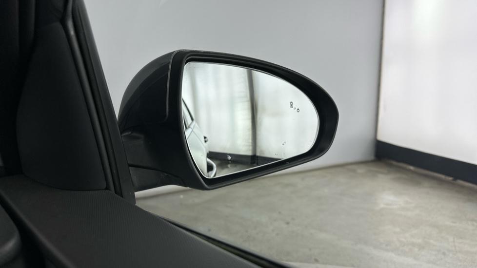 Blind spot monitoring system 