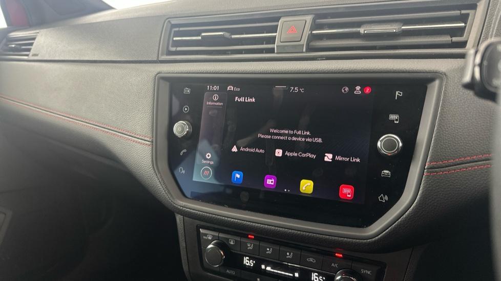 Apple Car Play & Android Auto