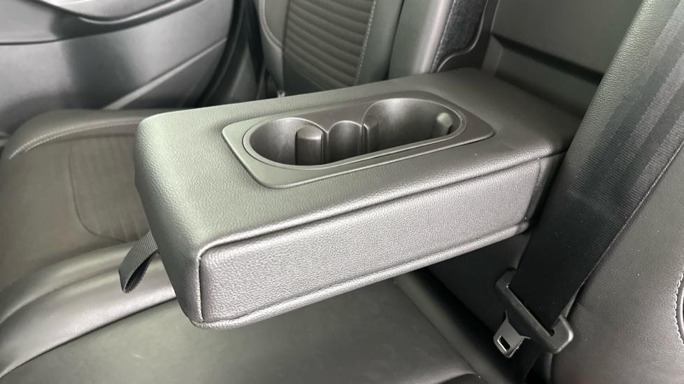 Rear Armrest/ Cup Holder