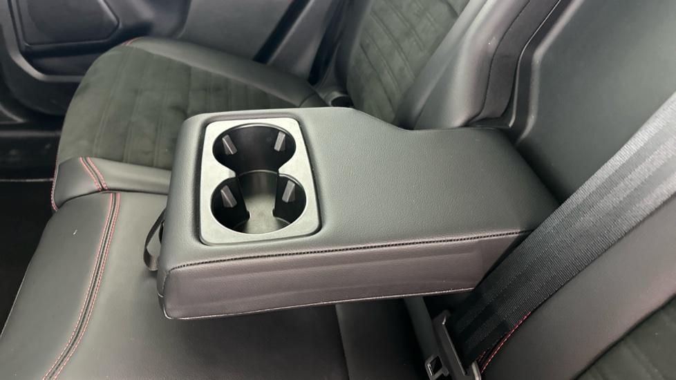 Rear Armrest/ Cup Holder