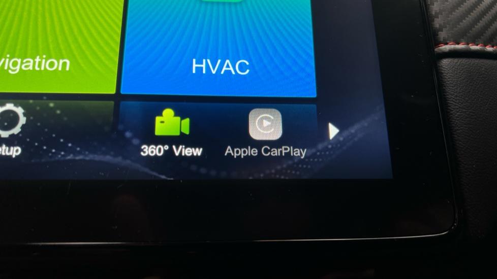 Apple Car Play & Android Auto