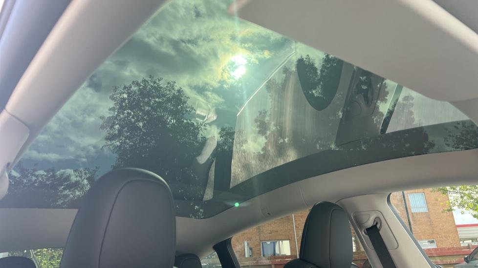 Panoramic Roof / Sunroof