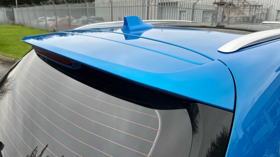 Roof spoiler 