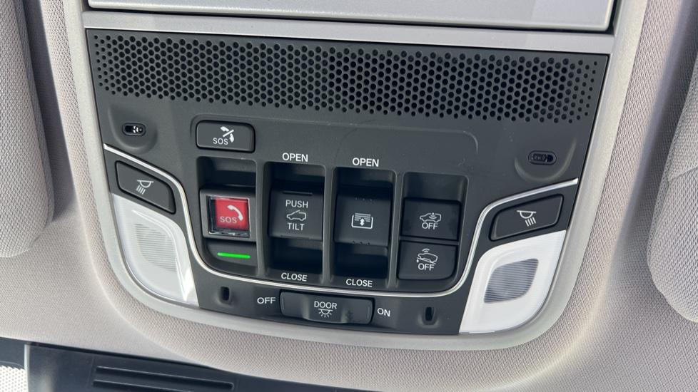 Apple CarPlay / Android Auto