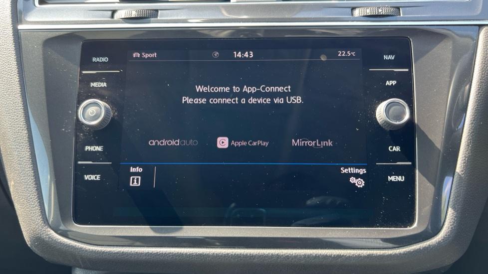 Apple Car Play