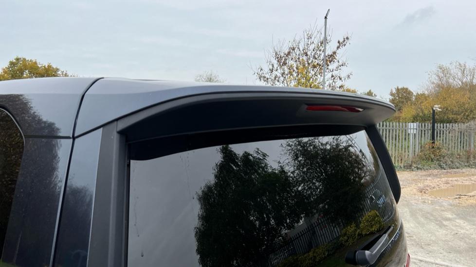 rear roof spoiler 