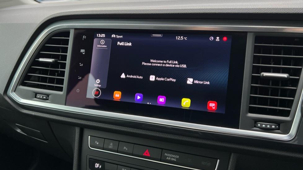 Apple Car Play & Android Auto