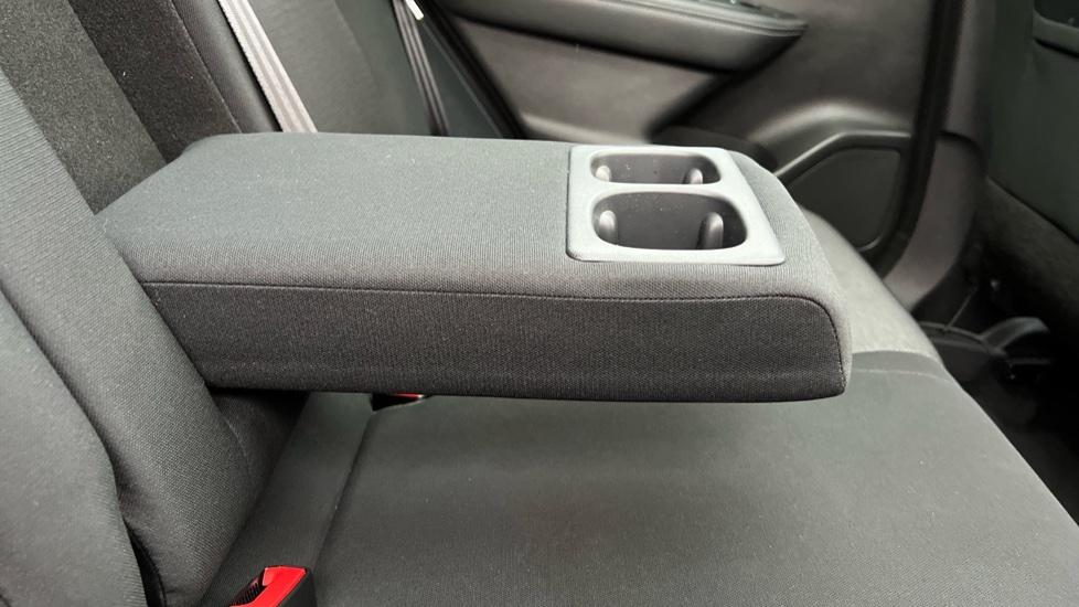 Rear Armrest/ Cup Holder