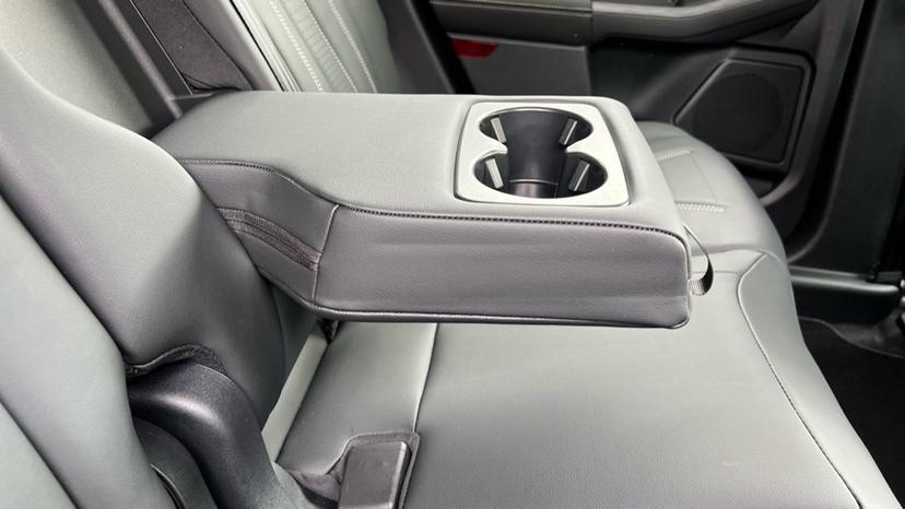 Rear Armrest/ Cup Holder