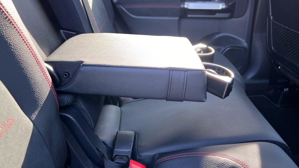 Rear Armrest/ Cup Holder