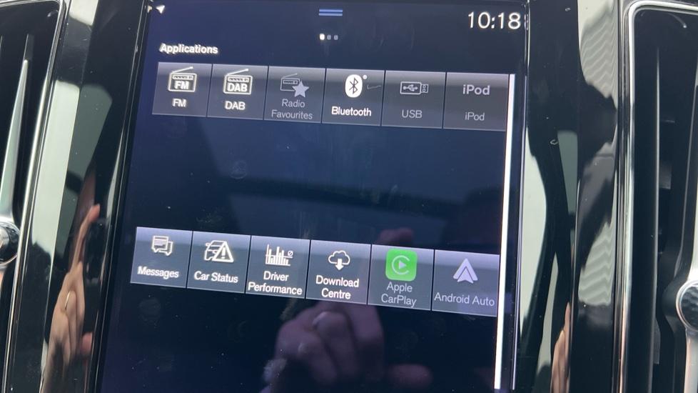 Apple Car Play & Android Auto