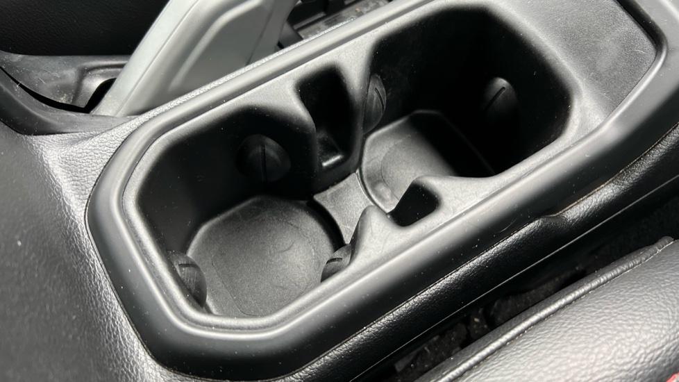  Cup holders 