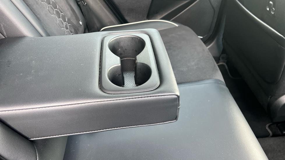 Rear Armrest/ Cup Holder