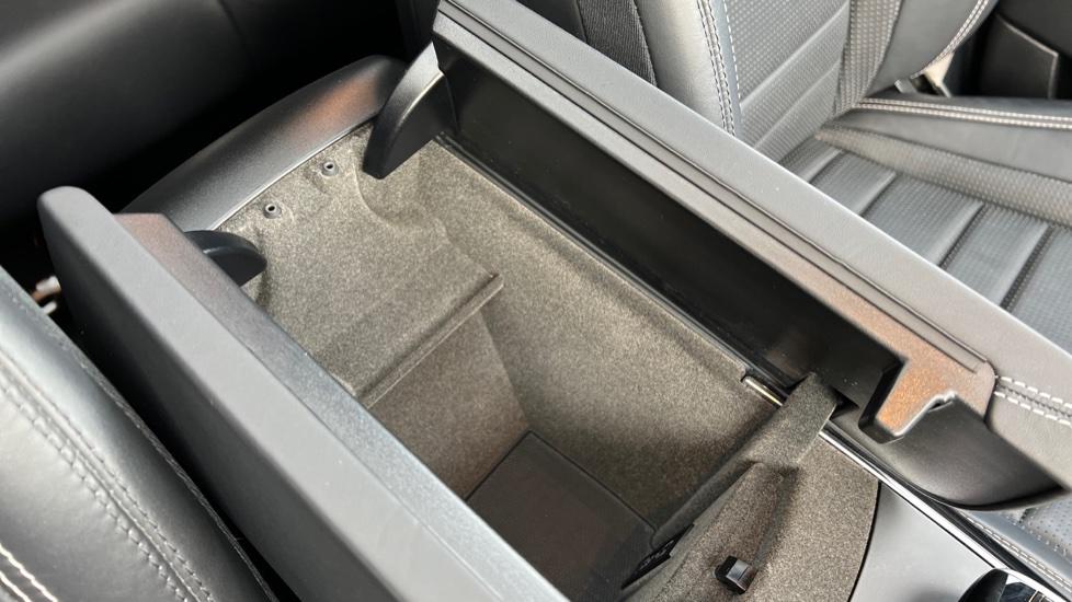 Storage compartment 