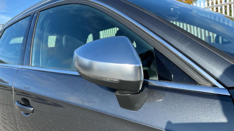 Foldable wing mirrors 