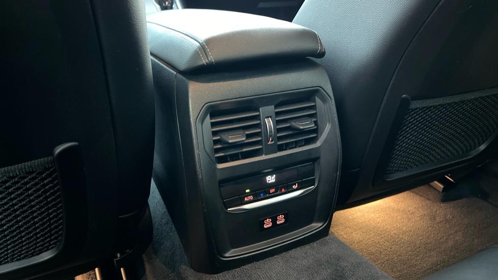 Rear climate control 