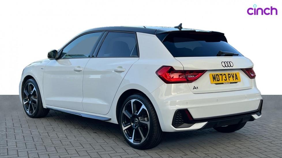 Audi A1 Wei Schwarzes Dach