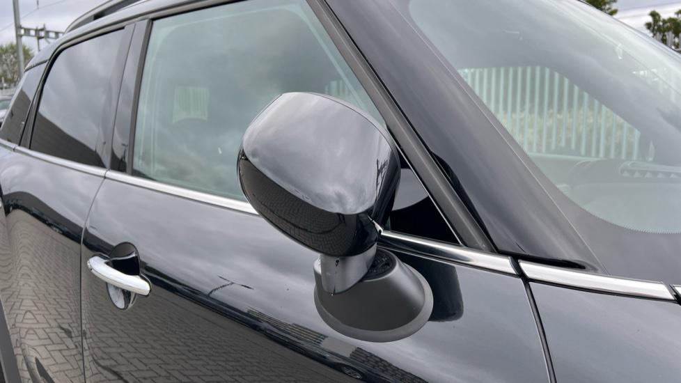 Foldable wing mirrors 