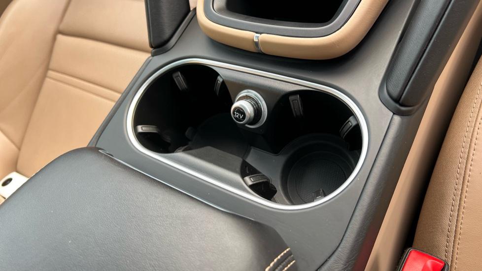 Cup holders & 12v power outlet