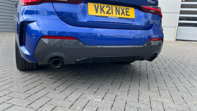 Dual outlet exhaust system 