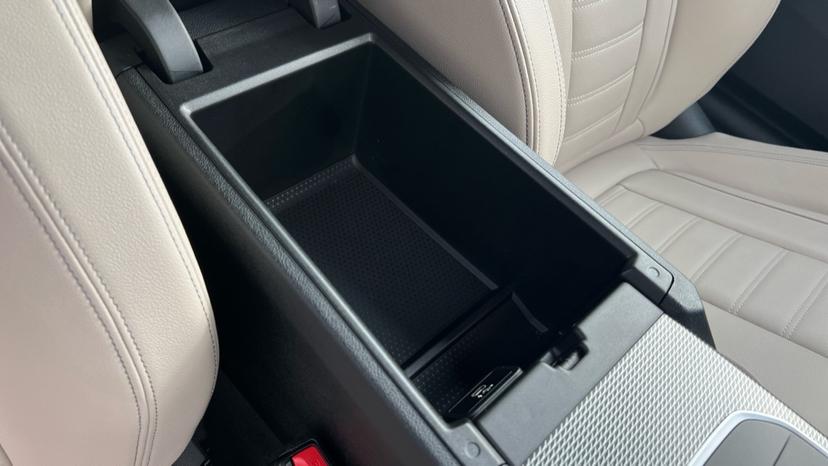 Storage compartment 