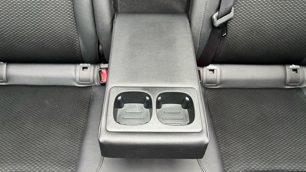 Rear Armrest/ Cup Holder