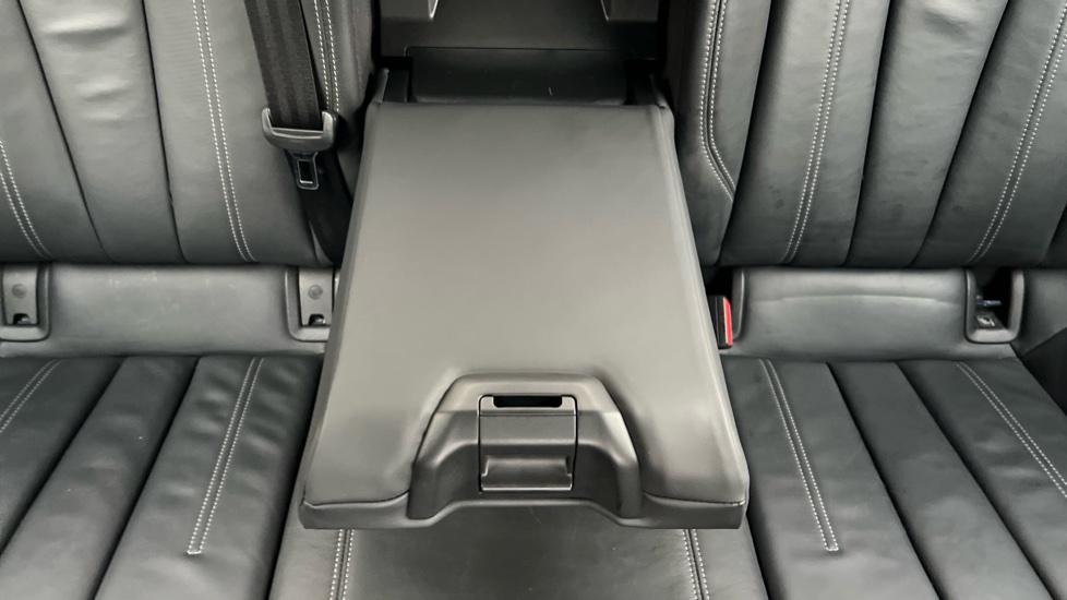 Rear Armrest/ Cup Holder