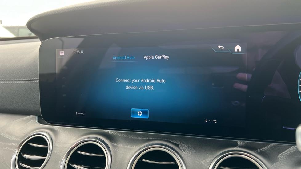 Apple Car Play